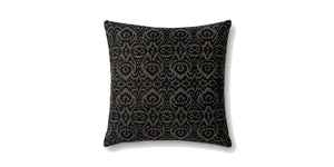 Loloi P0500 Indoor/Outdoor Pillow- Black/Gray