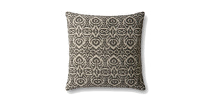 Loloi P0500 Indoor/Outdoor Pillow- Gray/Ivory